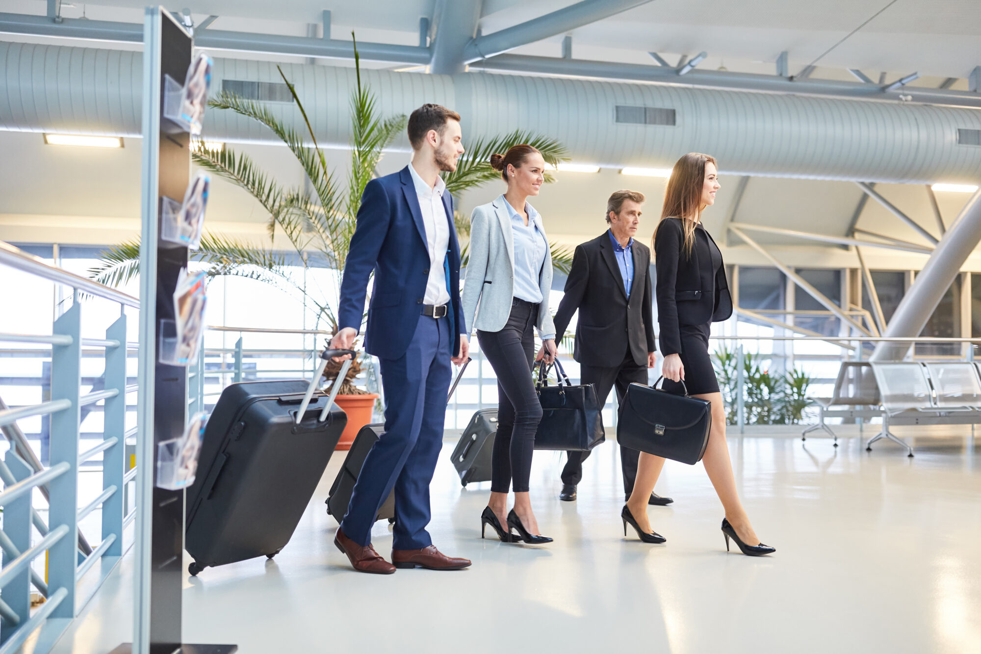 Specialist Airport Transfer for individuals and groups to and from the airports in London