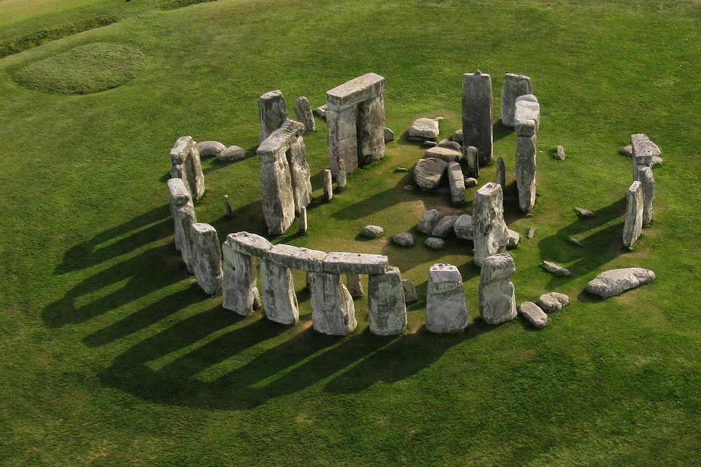 An Introduction to Stonehenge